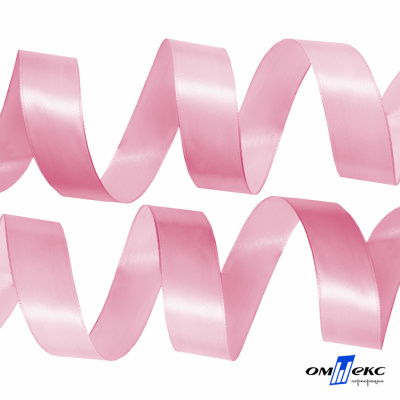 050-нежно-розовый Лента атласная упаковочная (В) 85+/-5гр/м2, шир.25 мм (1/2), 25+/-1 м - купить в Ноябрьске. Цена: 53.96 руб.