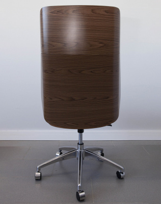Кресло из натуральной кожи, каркас дерево арт. FX-BC06 - купить в Ноябрьске. Цена 34 820.52 руб.