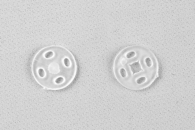 Кнопки пришивные пластиковые 10 мм, блистер 24шт, цв.-прозрачные - купить в Ноябрьске. Цена: 48.41 руб.